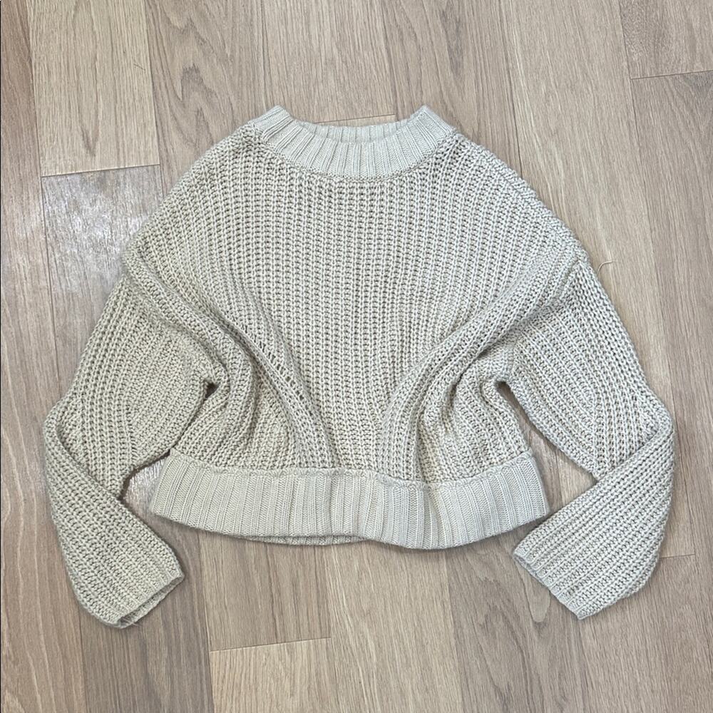 moon & madison Cream Knit Crew Neck Sweater Size Medium